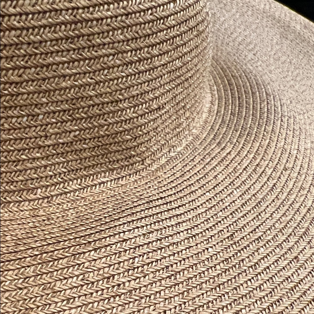 Elegant Tan Wide-Brimmed Sun Hat - Picture 3 of 4